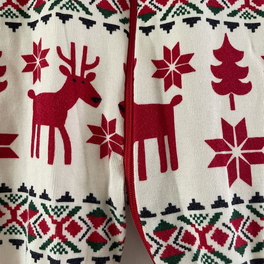 Hanna Andersson Holiday/Christmas Print Sleeper - Picture 3 of 5